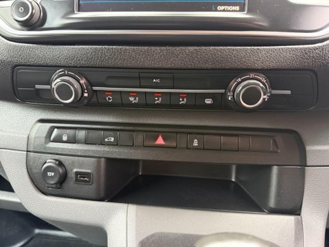 Peugeot Expert 2.0 BlueHDi 1400 Professional Standard Panel Van 6dr Diesel Manual MWB Euro 31