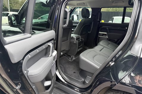 Land Rover Defender 110 110 XS EDITION D250 3.0 LITRE MHEV - BLACK PACK -SIDE STEPS -PAN ROOF  32
