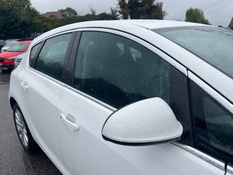 Vauxhall Astra 1.6 16v Elite Auto Euro 5 5dr 11