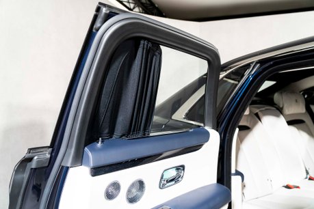 Rolls-Royce Ghost V12. STARLIGHT. H, C & M SEATS. REAR ENTERTAINMENT. HUD. A/CRUISE CONTROL 66