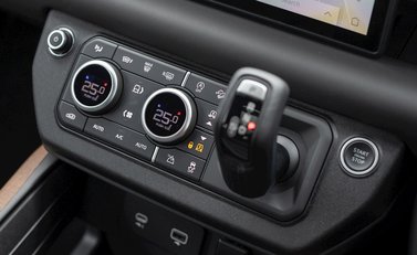 Land Rover Defender 110 X P400 22