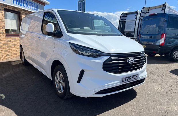 Ford Transit Custom Transit Custom 320 L2 Diesel FWD 2.0 Eco Blue 136ps H1 Van Limited