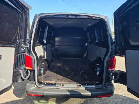 Volkswagen Transporter T30 TDI P/V STARTLINE 8