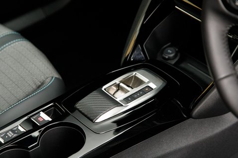 Peugeot 2008 PURETECH S/S ALLURE PREMIUM PLUS 32