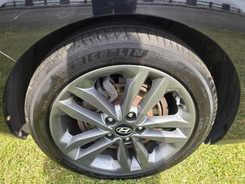 Hyundai i30 1.6 CRDi Blue Drive Premium Tourer DCT Euro 6 (s/s) 5dr 32