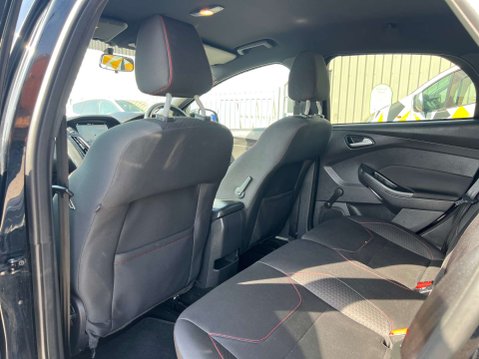 Ford Focus 1.0 Focus ST-Line 5dr 24