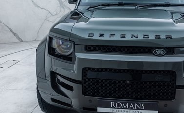 Land Rover Defender OCTA EDITION ONE 36