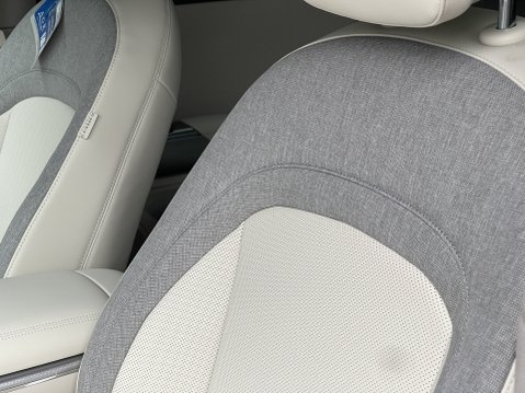 Genesis GV60 SPORT AWD 39