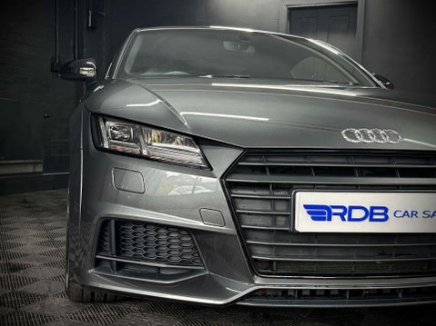 Audi TT 1.8 TT Black Edition TFSI 3dr 10