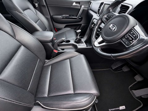 Kia Sportage 1.7 CRDi 3 SUV 5dr Diesel Manual Euro 6 (s/s) (114 bhp) 9