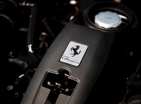 Ferrari F8 Tributo 35