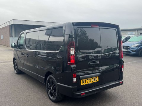 Renault Trafic 2.0 dCi Blue LL30 Sport Panel Van 5dr Diesel Manual L2 H1 Euro 6 (s/s) (130 16