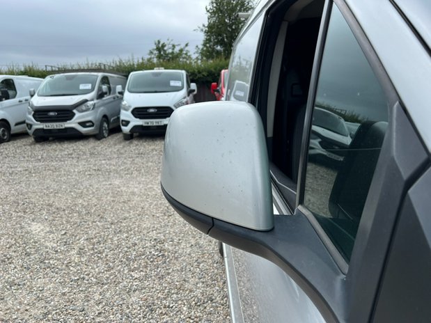 Ford Transit Connect SWB L1H1 Low Roof Limited Air Con Alloys Sensors EURO 6 NO VAT 18