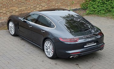 Porsche Panamera Turbo 19