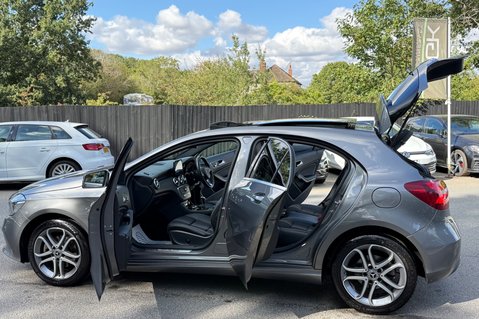 Mercedes-Benz A Class A 200 D SPORT EDITION PLUS - PANORAMIC SUNROOF - DAB DIGITAL RADIO 22