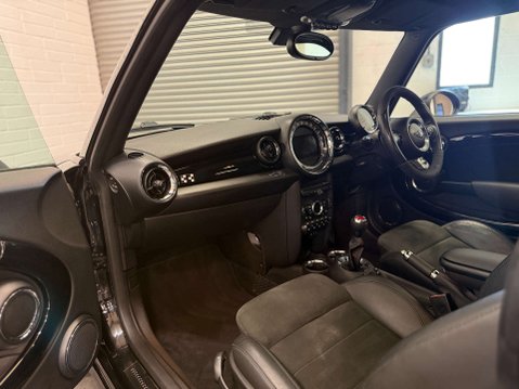 Mini Hatch 1.6 John Cooper Works Euro 5 3dr 15