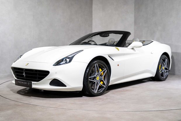 Ferrari California T. MAGNERIDE SUSPENSION. BESPOKE INTERIOR. TWO-TONE BODYWORK. CARPLAY. 1