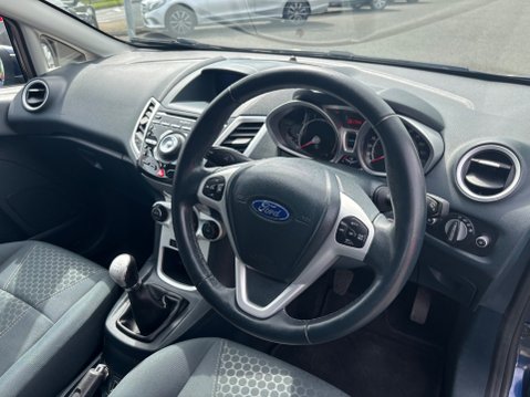 Ford Fiesta TITANIUM 14