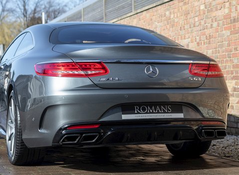 Mercedes-Benz S Class S63 Coupe 26