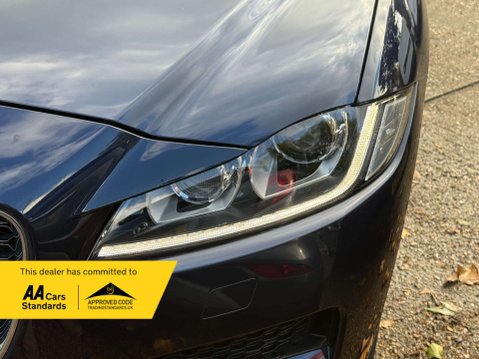 Jaguar F-Pace 2.0 F-PACE Portfolio AWD D Auto 4WD 5dr 15