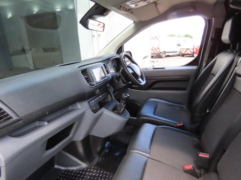 Peugeot Expert 2.0 BlueHDi 1400 Professional Standard Panel Van MWB Euro 6 (s/s) 6dr 11