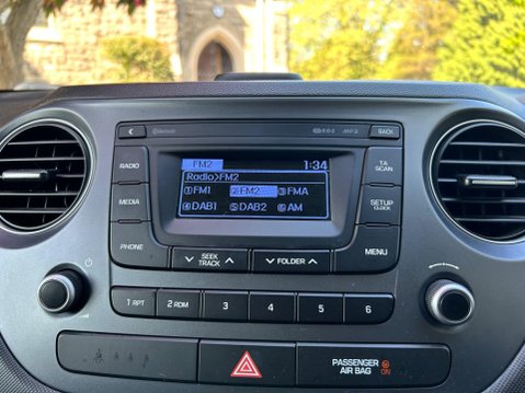 Hyundai i10 PREMIUM 26