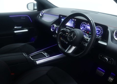 Mercedes-Benz EQA 250+ AMG LINE EXECUTIVE 47