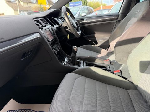 Volkswagen Golf 1.4 TSI BlueMotion Tech ACT R-Line Euro 6 (s/s) 5dr 37