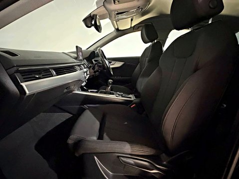 Audi A4 TFSI SPORT 18