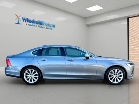Volvo S90 2.0 T4 Momentum Plus Auto Euro 6 (s/s) 4dr 3
