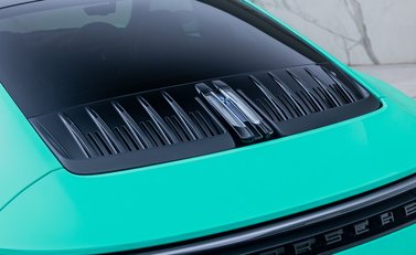 Porsche 911 Carrera GTS (992.2) 35