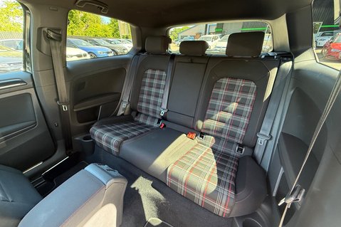 Volkswagen Golf GTI LAUNCH DSG - APPLE CAR PLAY - 2 OWNERS - 9 SERVICES RECORDED 24