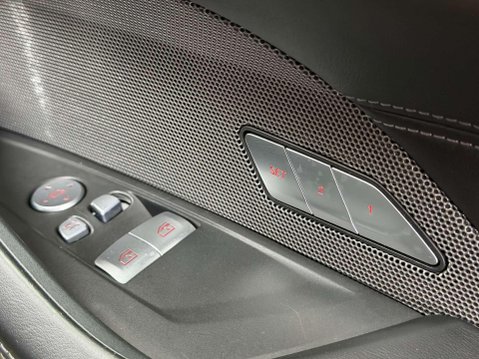 BMW M4 3.0 BiTurbo Competition Coupe 2dr Petrol Steptronic M xDrive Euro 6 (s/s) ( 57