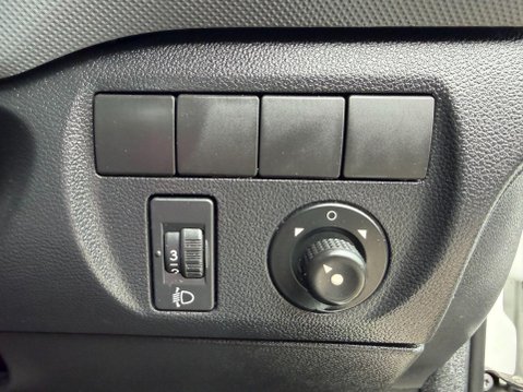 Peugeot Partner 1.6 HDi 850 S Panel Van 4dr Diesel Manual L1 (132 g/km, 90 bhp) 35
