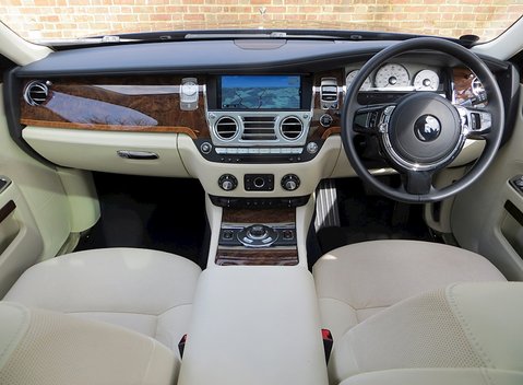 Rolls-Royce Ghost 13