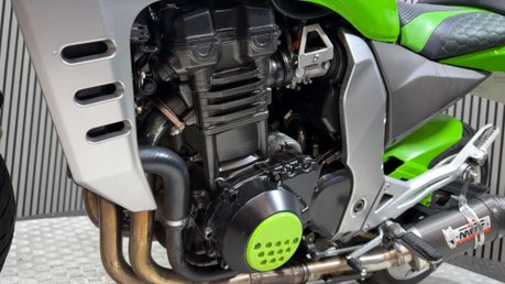 Kawasaki Z1000 2005 ONLY 28K 1000CC NAKED PROJECT BIKE RUNS WELL 8