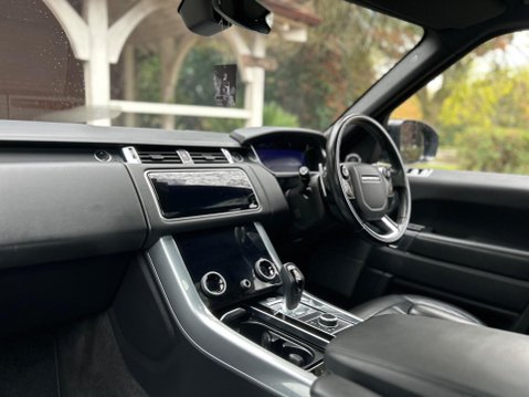 Land Rover Range Rover Sport HSE DYNAMIC BLACK MHEV 8