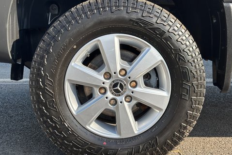 Mercedes-Benz Sprinter 319 Cdi 7g-Tronic L2 H1 4x4 Panel Van - Air Con / Sat Nav / Rear Camera 40