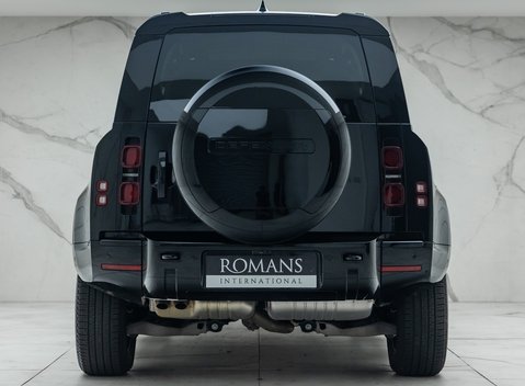 Land Rover Defender 110 D250 X-DYNAMIC HSE 8