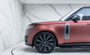 Land Rover Range Rover P530 SV 36