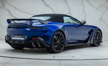 Aston Martin V12 Vantage ROADSTER 8
