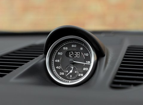 Porsche 911 Targa 4 GTS (991.2) 19