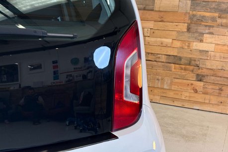 Volkswagen Up 1.0 High up! Hatchback 5dr Petrol ASG Euro 6 (75 ps) 63