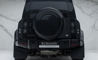 Land Rover Defender 110 V8 CARPATHIAN EDITION Urban 8