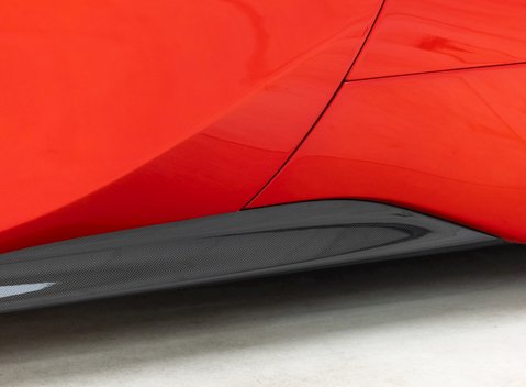 Ferrari SF90 Stradale 26