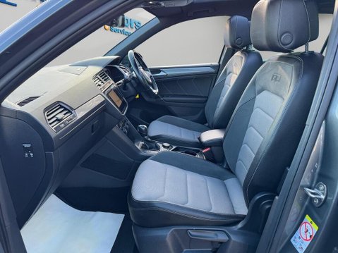 Volkswagen Tiguan 2.0 TDI R-Line DSG 4Motion Euro 6 (s/s) 5dr 55