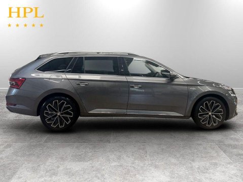 Skoda Superb 2.0 TDI Laurin & Klement Estate 5dr Diesel DSG Euro 6 (s/s) (200 ps) Air Co 8