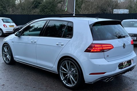 Volkswagen Golf R TSI 4MOTION DSG -LEATHER -CAMERA-PRETORIAS -PAN ROOF -WHITE/SILVER -GHOST 2