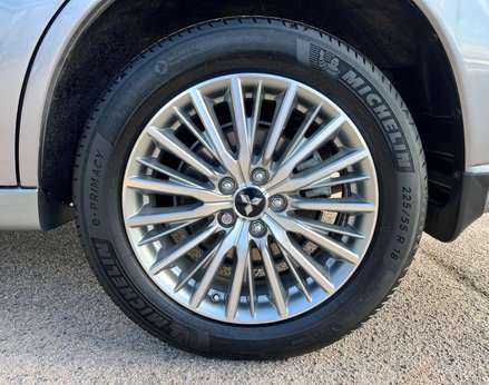 Mitsubishi Outlander 2.4 Outlander Design PHEV CVT 4WD 5dr 13