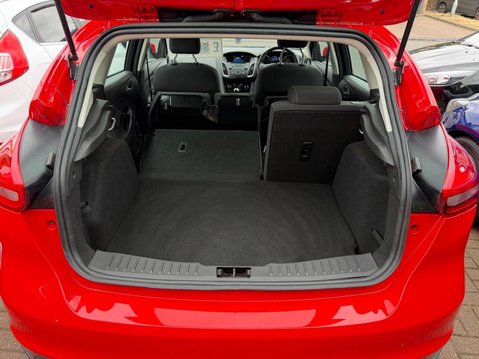 Ford Focus 1.0T EcoBoost Zetec Euro 6 (s/s) 5dr 18